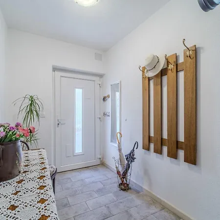 Mladinic - Sea View Apartamento Milna (Brac)